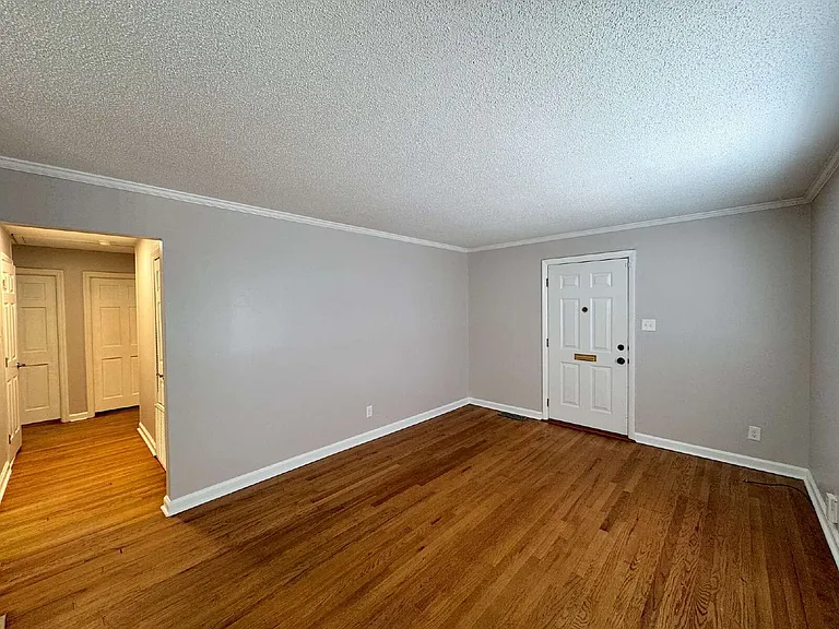 2420 Milburnie Rd — Photo 5