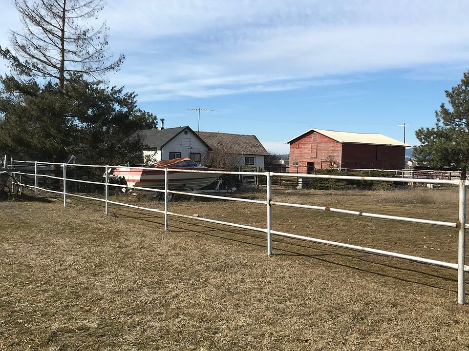 1st image of 1755 E 16th Ave