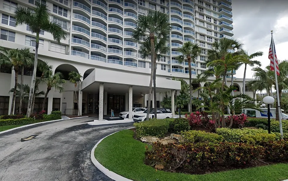 3800 S Ocean Dr #399