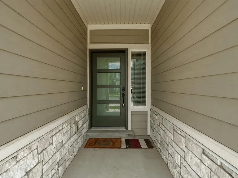 1084 W Chimney Pass Dr #MAIN — Photo 1