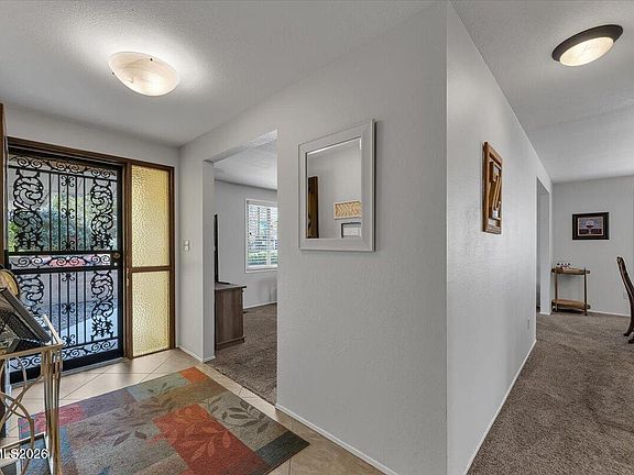 3rd image of 560 Peter Cir