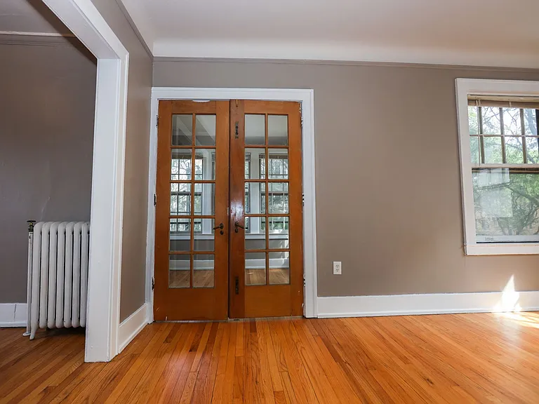 691 Seward — Photo 11