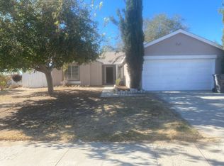 3701 Hatcher Pl, Rosamond, CA 93560