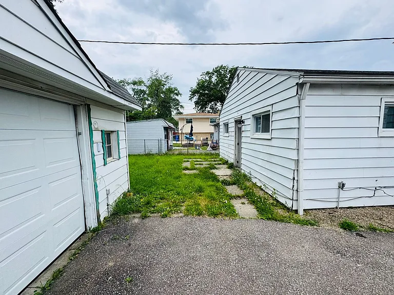12813 Guardian Blvd — Photo 3