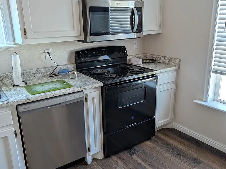104 E Mill St #502 — Photo 5