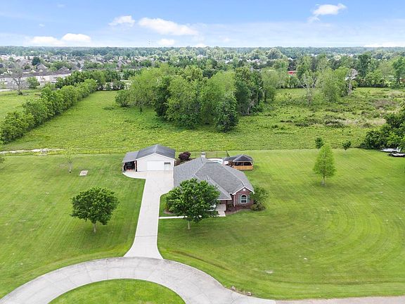 2nd image of 40399 Cotton Field Ave