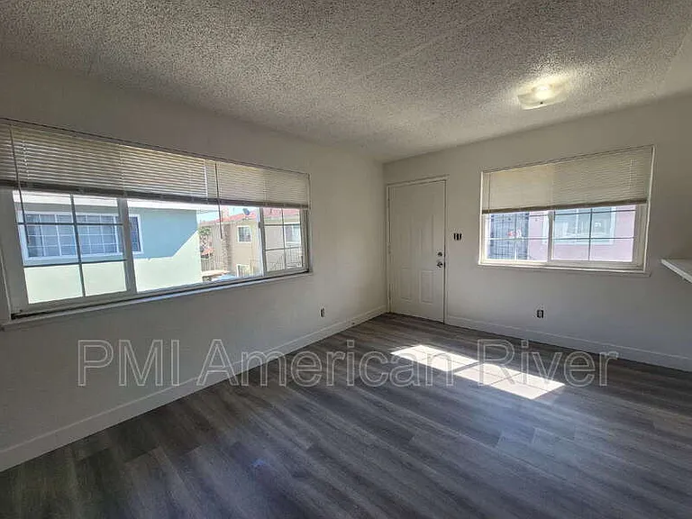 75 Nedra Ct #4 — Photo 3