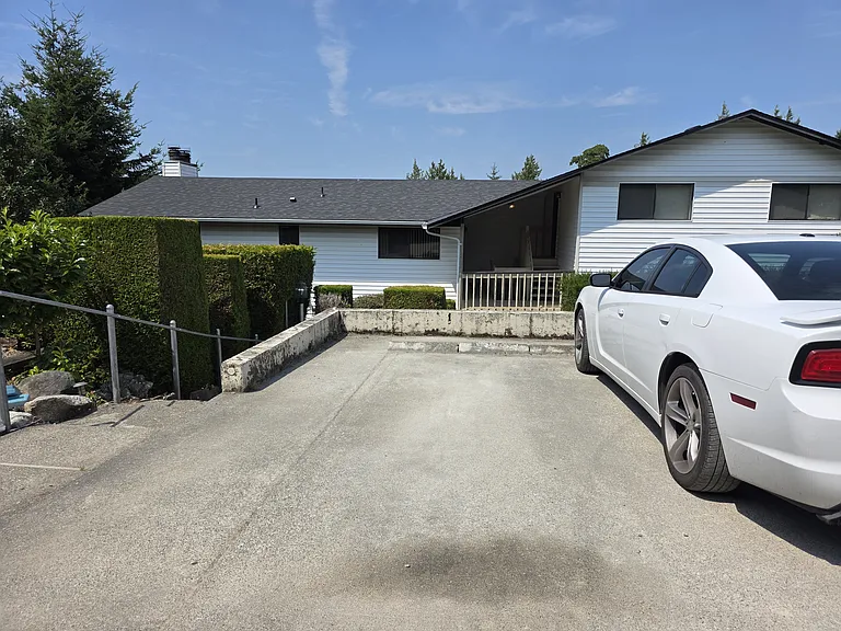 184 Belvedere St #1 — Photo 28