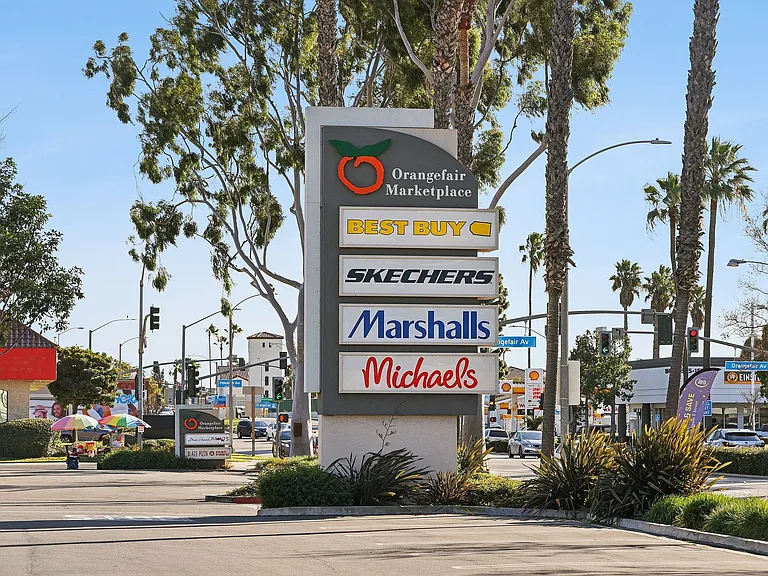 Anaheim Place — Photo 60