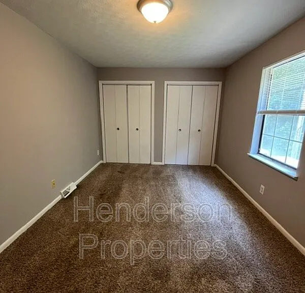 1347 N 6th St — Photo 7