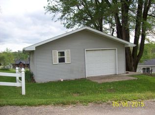 1203 SW Church St, Leon, IA 50144