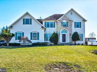 4 Streamlet Ct, Lumberton, NJ 08048