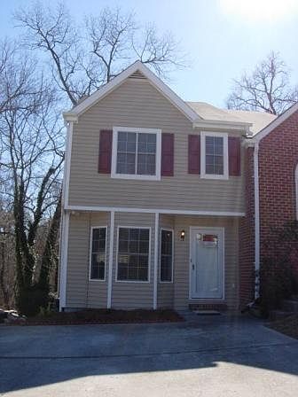 2 bedroom in excellent neighborhood