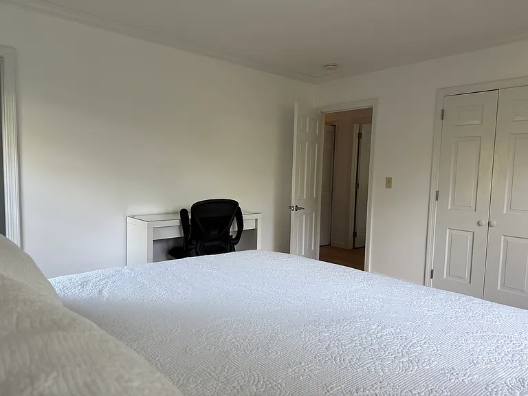 176 Mill Rd #4B — Photo 6