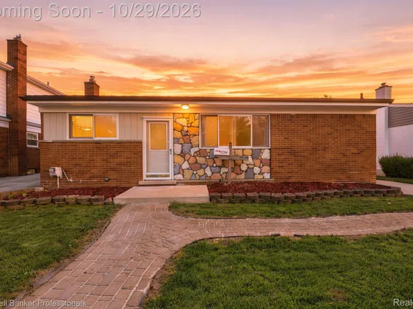 22704 Furton St, Saint Clair Shores, MI 48082