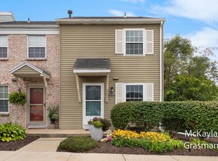 740 Pinckney Ct NW #32, Comstock Park, MI 49321