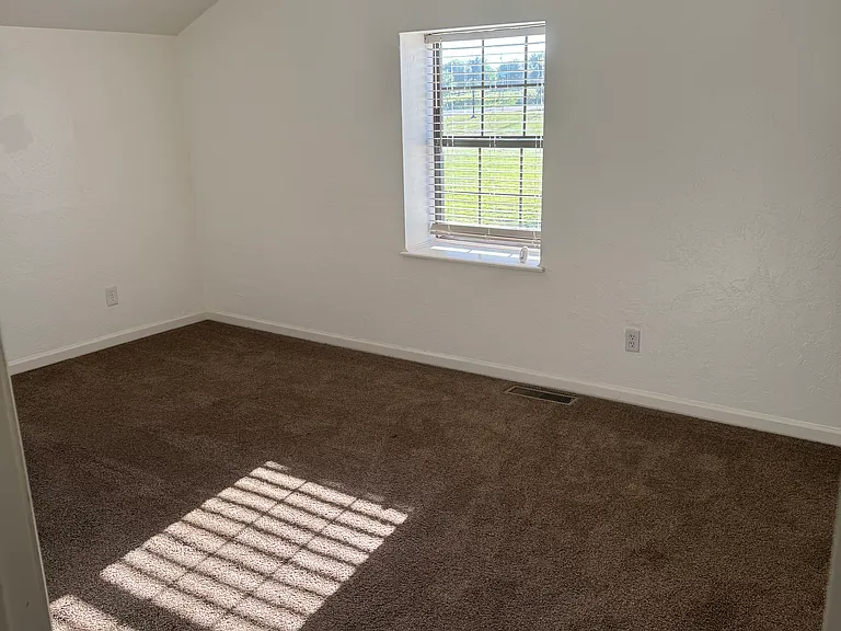 1020 S Morgan Rd — Photo 20