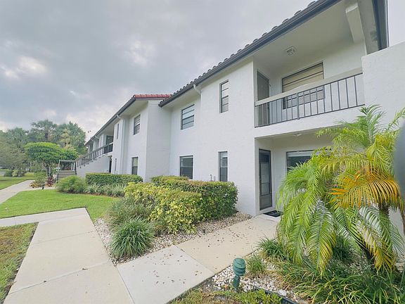 2nd image of 21556 Cypress Hammock Dr APT 41I