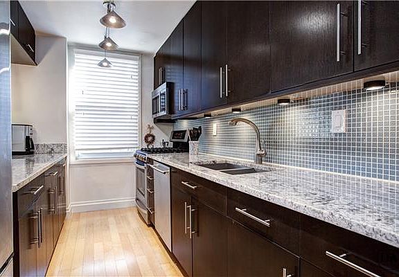 4th image of 77 7th Ave APT 14P
