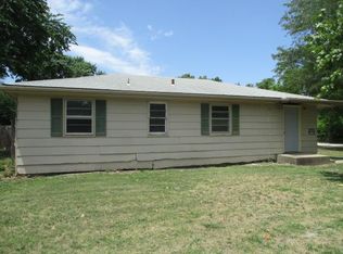 701 Tuttle St, Manhattan, KS 66502