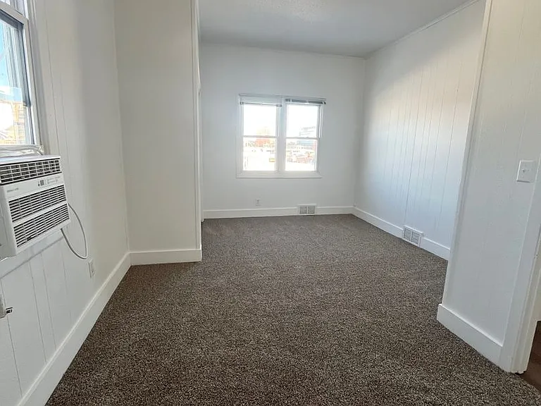 313 N Minnesota Ave — Photo 13