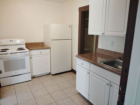 5th image of 2235 14th Ave S