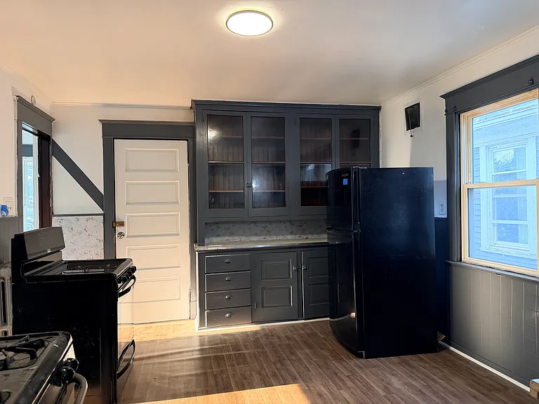 634 E Ferry St #2 — Photo 7