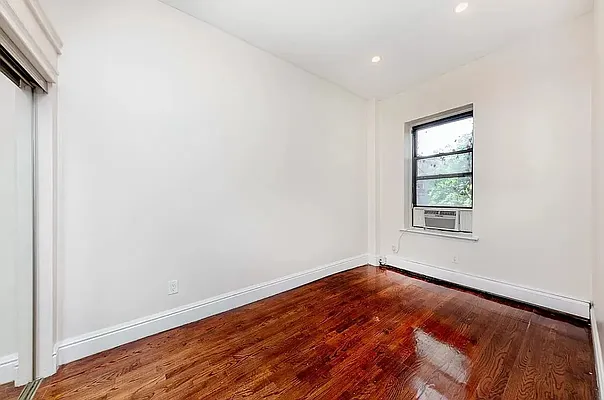 Rented by Douglas Elliman | media 7