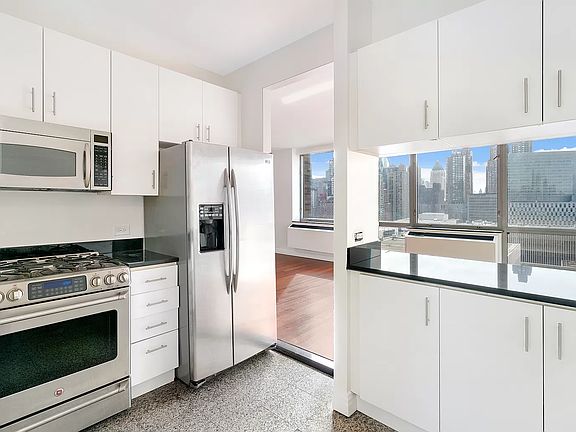 5th image of 1965 Broadway APT 16H