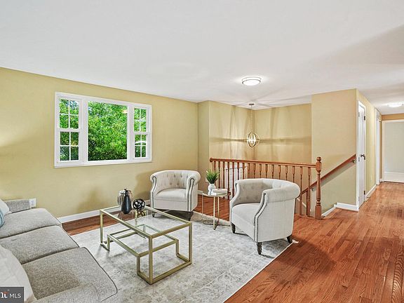 4th image of 9001 Bannister Ln