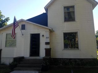 303 McOmber St, Dowagiac, MI 49047