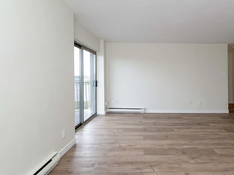 880 Colborne Rd — Photo 11