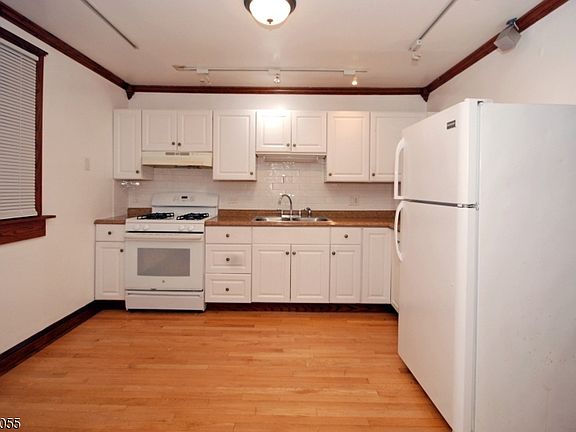 3rd image of 231 S Main St