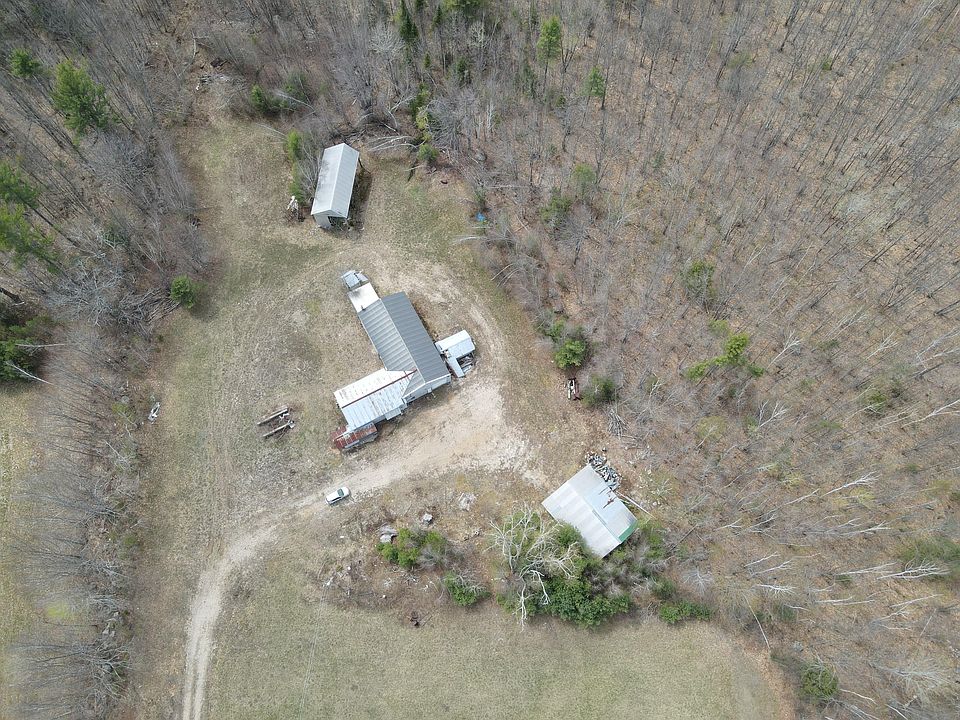 2nd image of 382 Foxboro Rd