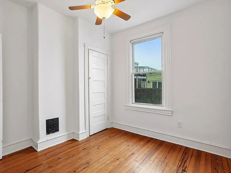 868 N 27th St — Photo 15