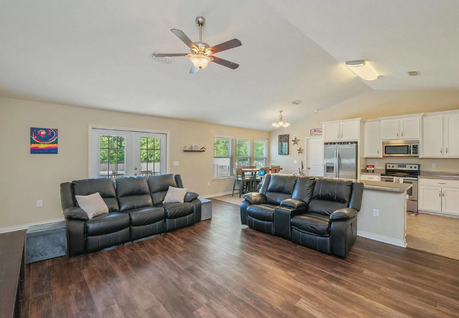 4 bed, 2.0 bath, 1526 sqft, $1,945 — Photo 4