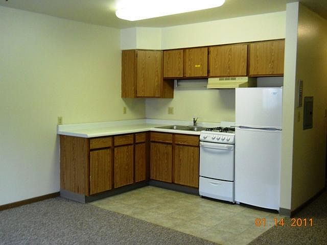 2nd image of 2803 W Kilbourn Ave #2803-205