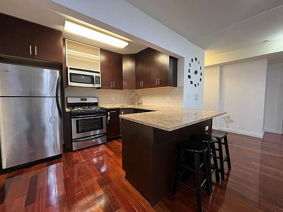 2nd image of 71-23 162nd St #2-A