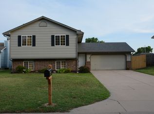 5548 S Mosley Ct, Wichita, KS 67216