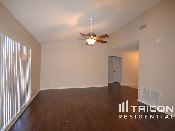 2nd image of 1001 Pleasant Pine Ct
