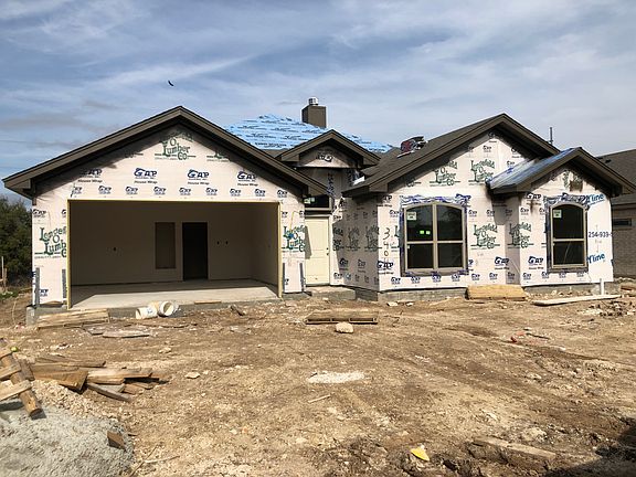 3rd image of 3404 Bradford Dr