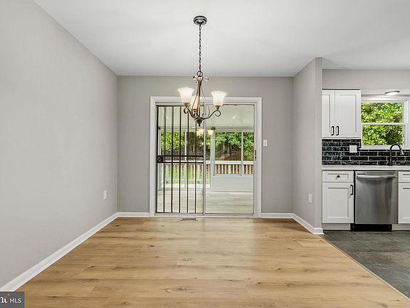 3rd image of 4801 Iverson Pl