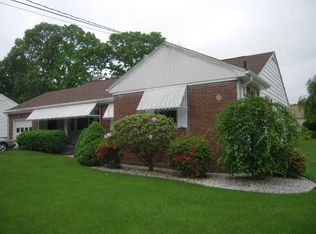 28 Battista Rd, Manchester, CT 06040