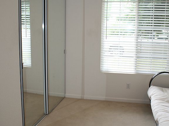 5th image of 3930 Alta Vista Cir