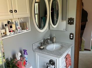 204 Darnley Dr, Coraopolis, PA 15108