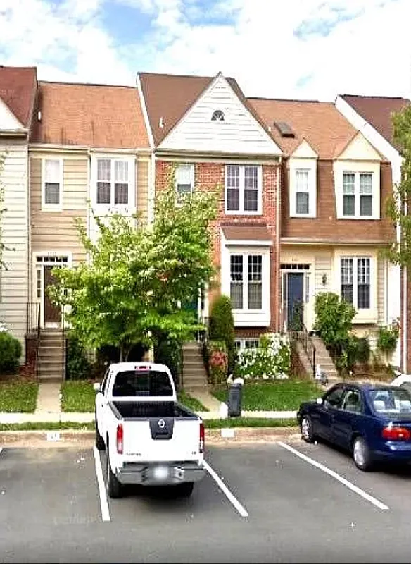 1 bed, 1.0 bath, $700 — Photo 1