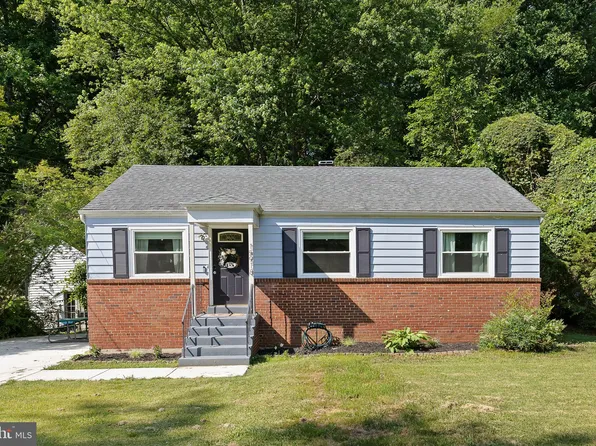 15918 Donald Curtis Dr, Woodbridge, VA 22191