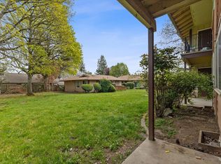 15220 SE Stark St UNIT 1-21, Portland, OR 97233