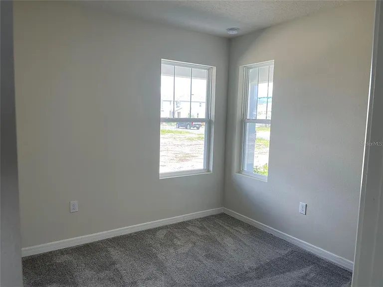 1260 Regal King Dr — Photo 9