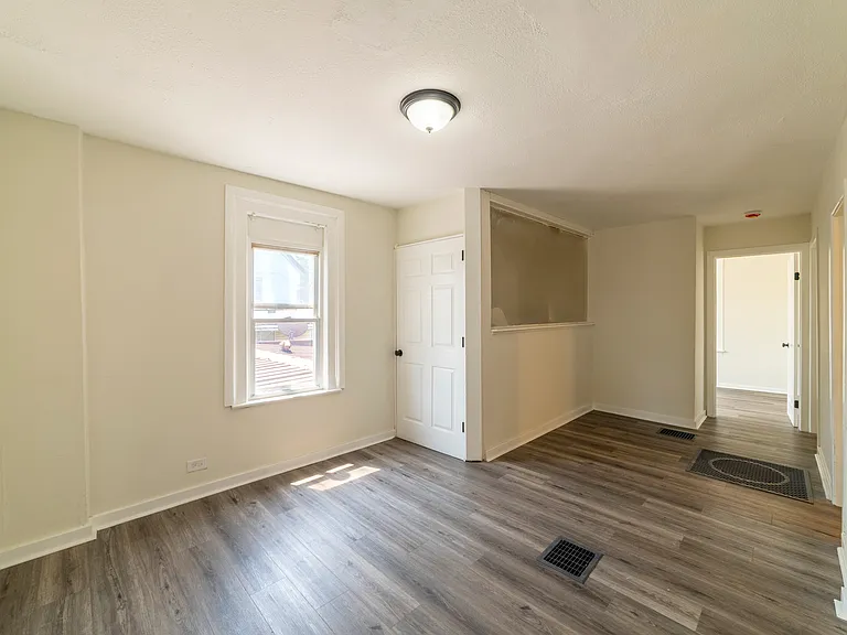 19 Rimbach St #6 — Photo 20